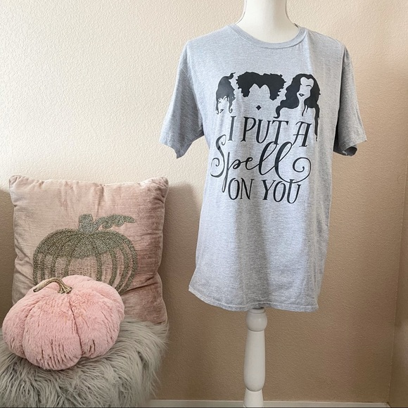 3/30 Hocus pocus tshirt large - Picture 2 of 6
